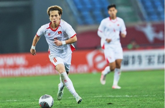 Viktor Lê lên U23 Việt Nam