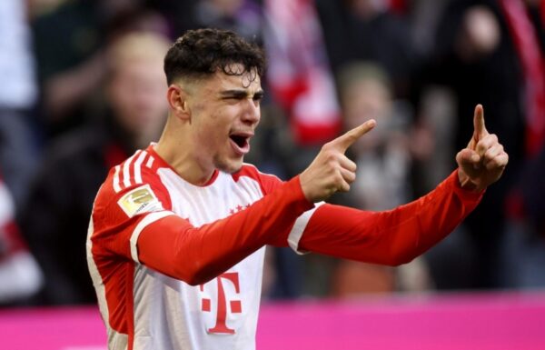 Pep si mê 'máy quét' Bayern