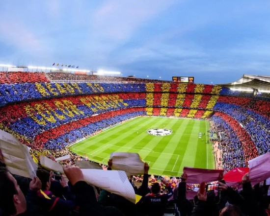 Barcelona sẽ không tiếp PSG trên sân Camp Nou