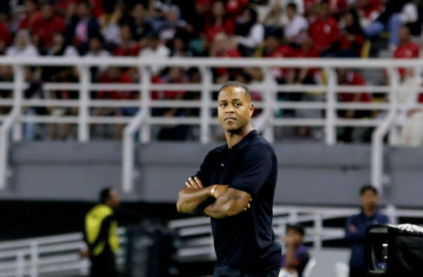 Liên đoàn bóng đá Indonesia (PSSI) sa thải HLV Patrick Kluivert