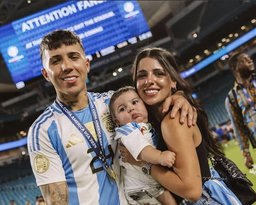 Enzo Fernandez vướng vào mối tình tay ba với vợ cũ Icardi