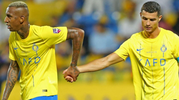 Anderson Talisca gọi Ronaldo là cầu thủ hay nhất lịch sử bóng đá (Ảnh: GOAL)