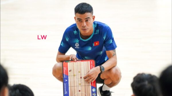 HLV tuyển Việt Nam top 4 xuất sắc nhất thế giới