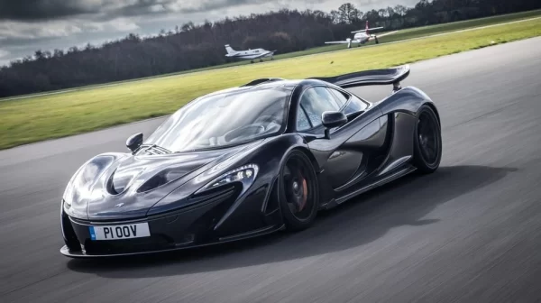 Siêu xe chục triệu USD của Trần Chí