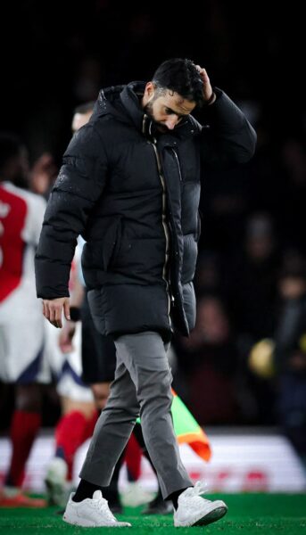 MU sa thải HLV Ruben Amorim