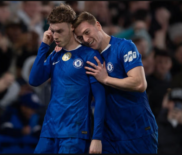 Ngoại Hạng Anh vòng 23 biến động sốc