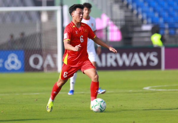 TIỀN VỆ THÁI SƠN NHẠC TRƯỞNG ÂM THẦM 