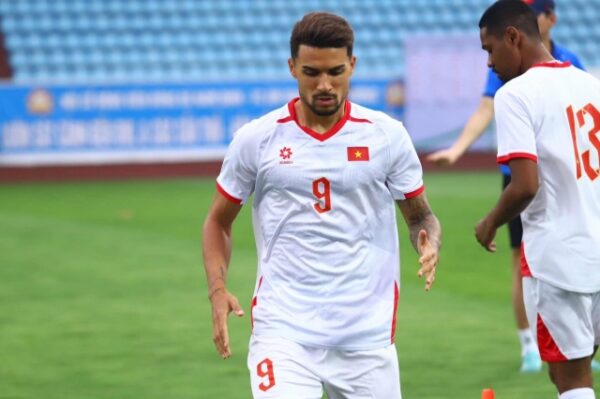 Tiền vệ Hoàng Hên trở lại mái nhà xưa