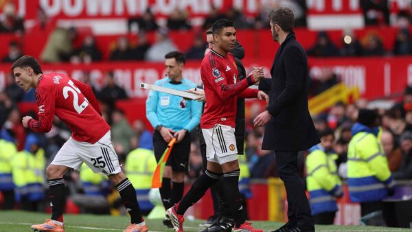 MU càng đá hay, ứng viên đua vé dự Cúp C1 hoảng loạn