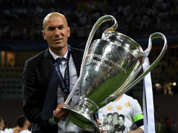Zinedine Zidane trở lại Bernabeu