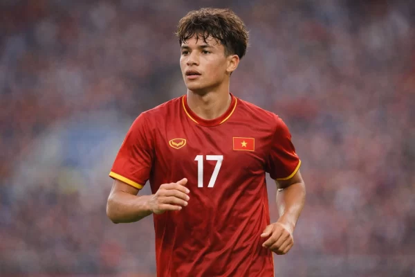 Tiền vệ Việt kiều Croatia - Antonio Moric: Sinh năm 2008, cao 1m81, được ví là Tiểu Modric