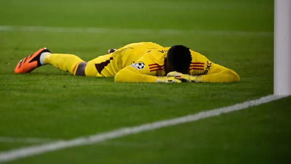 Thổ Nhĩ Kỳ chê thủ môn Onana, MU gặp bài toán khó với "hàng thừa"