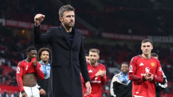 Carrick mang lại hiệu quả, MU tiếc nuối quãng thời gian Amorim