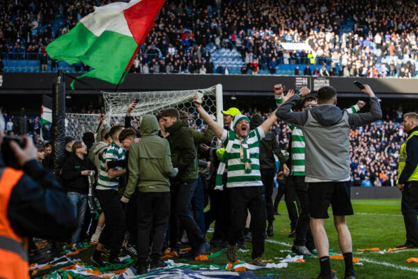 Hỗn chiến bạo lực bùng nổ sau trận derby nóng bậc nhất bóng đá thế giới