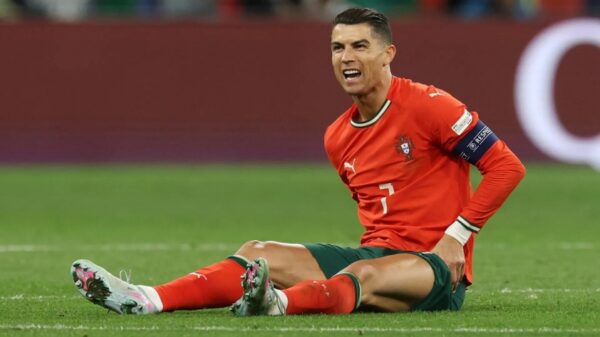 Ronaldo có thể khiến ĐT Bồ Đào Nha thiệt hại tài chính