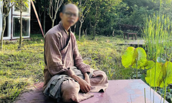 Giáo hội Phật giáo Việt Nam Ông Nhuận Đạt đã hoàn tục và đăng ký kết hôn với gái 2 đời chồng